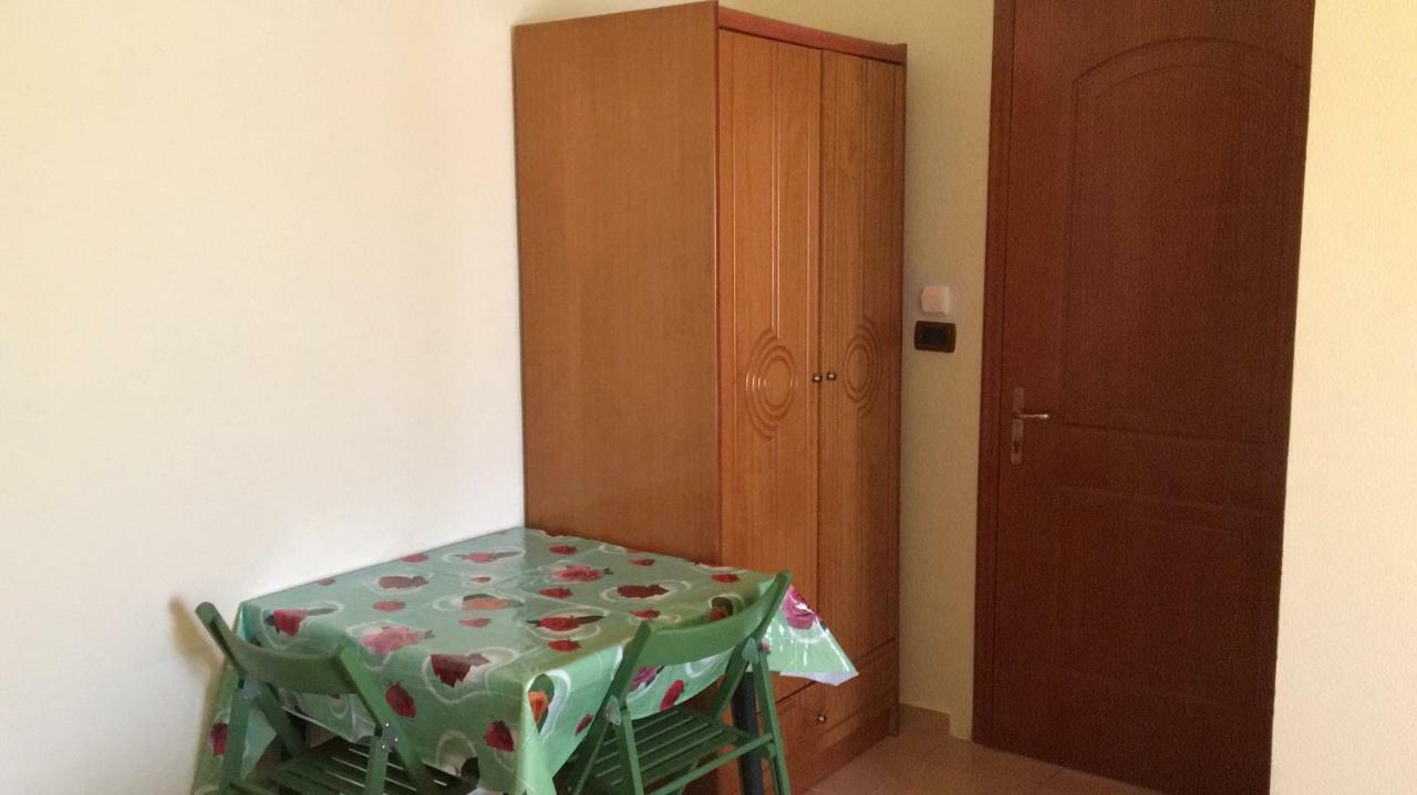 Hotel De Ksamil Kültér fotó